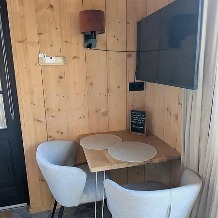 Onder De Oude Walnoot