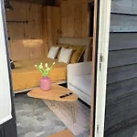 Onder De Oude Walnoot Frühstückspension 3*