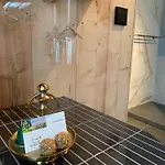 Onder De Oude Walnoot Frühstückspension 3*